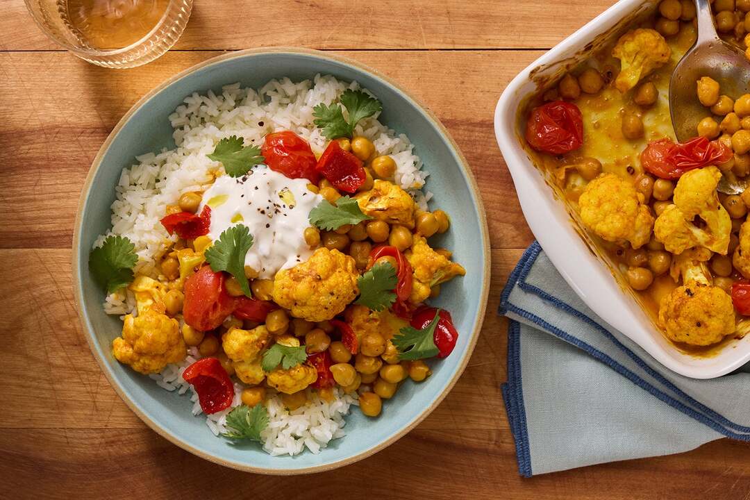Baked Cauliflower & Chickpea Curry