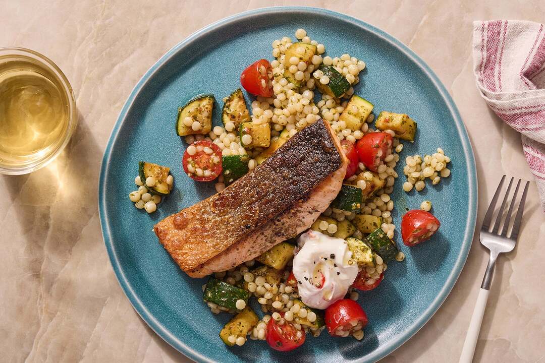 Za'atar-Crusted Salmon & Veggies
