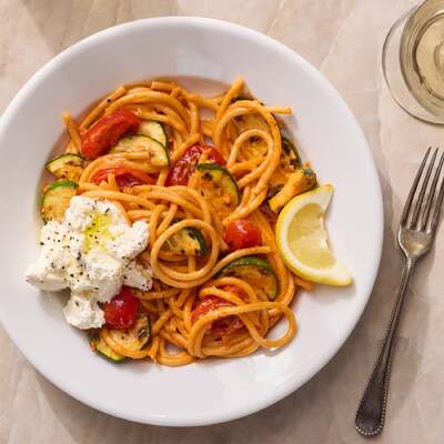 Spicy Garlic & Tomato Pasta