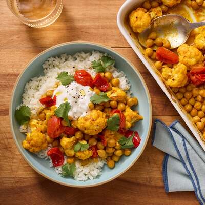 Baked Cauliflower & Chickpea Curry