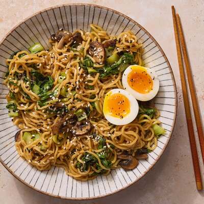 Hoisin Sesame Ramen Noodles